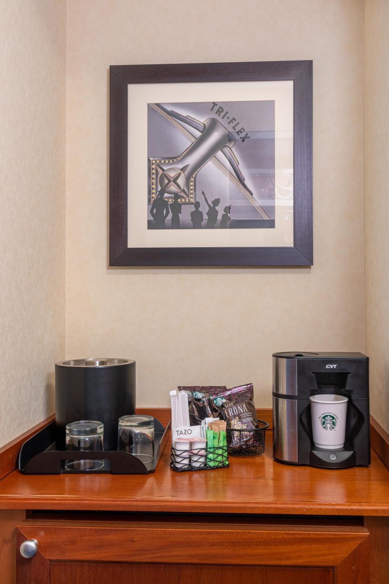 Wellsworth Hotel Southbridge Екстериор снимка